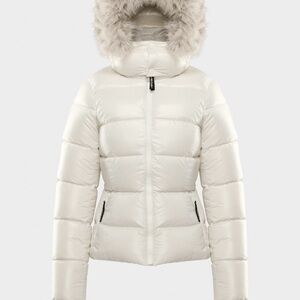 NWT Aritzia THE SUPERSNUG PUFF - BIRCH/ MATTE PEARL S